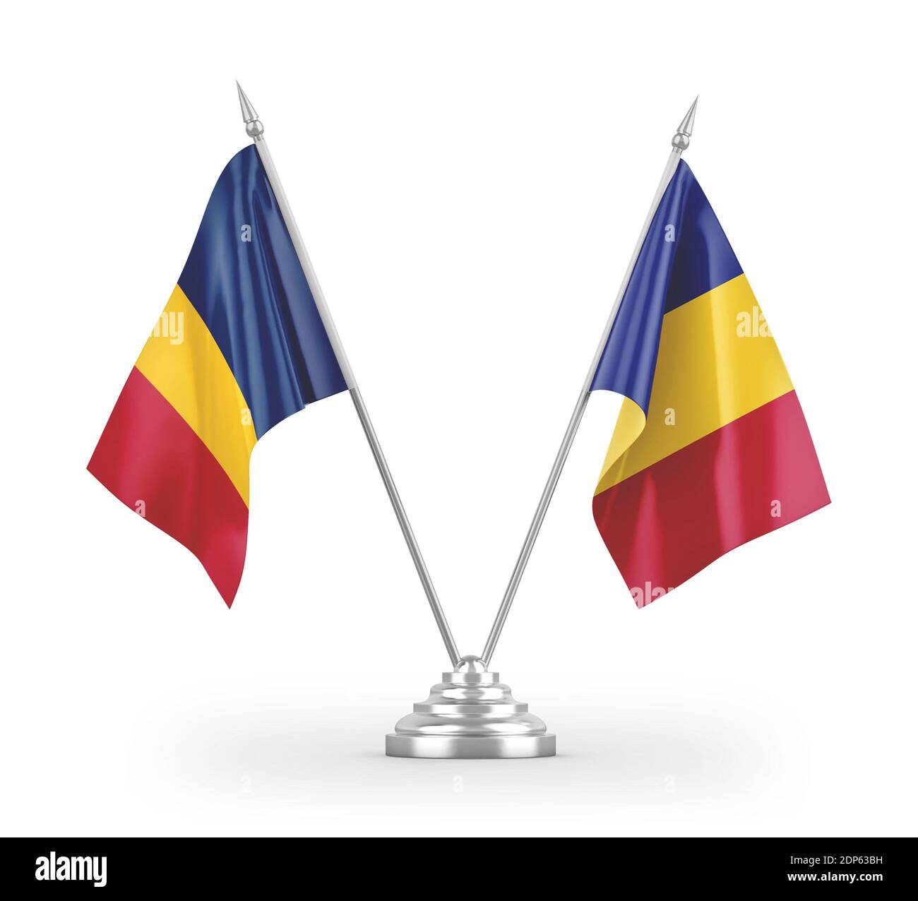 Drapeaux de table de Roumanie et de Tchad isolés sur le rendu 3D blanc Banque D'Images