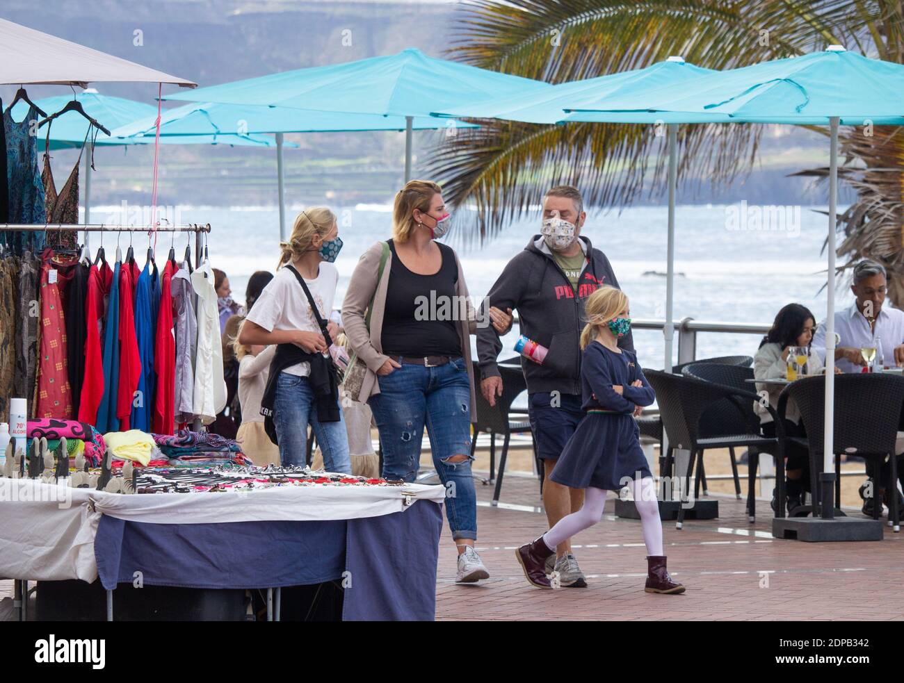 Gran Canaria, Îles Canaries, Espagne. 19 décembre 2020. Touristes sur Gran Canaria le jour où Boris Johnson annonce de nouvelles restrictions de voyage pour Londres et d'autres régions du sud-est de l'Angleterre. Crédit : Alan Dawson/Alay Live News Banque D'Images