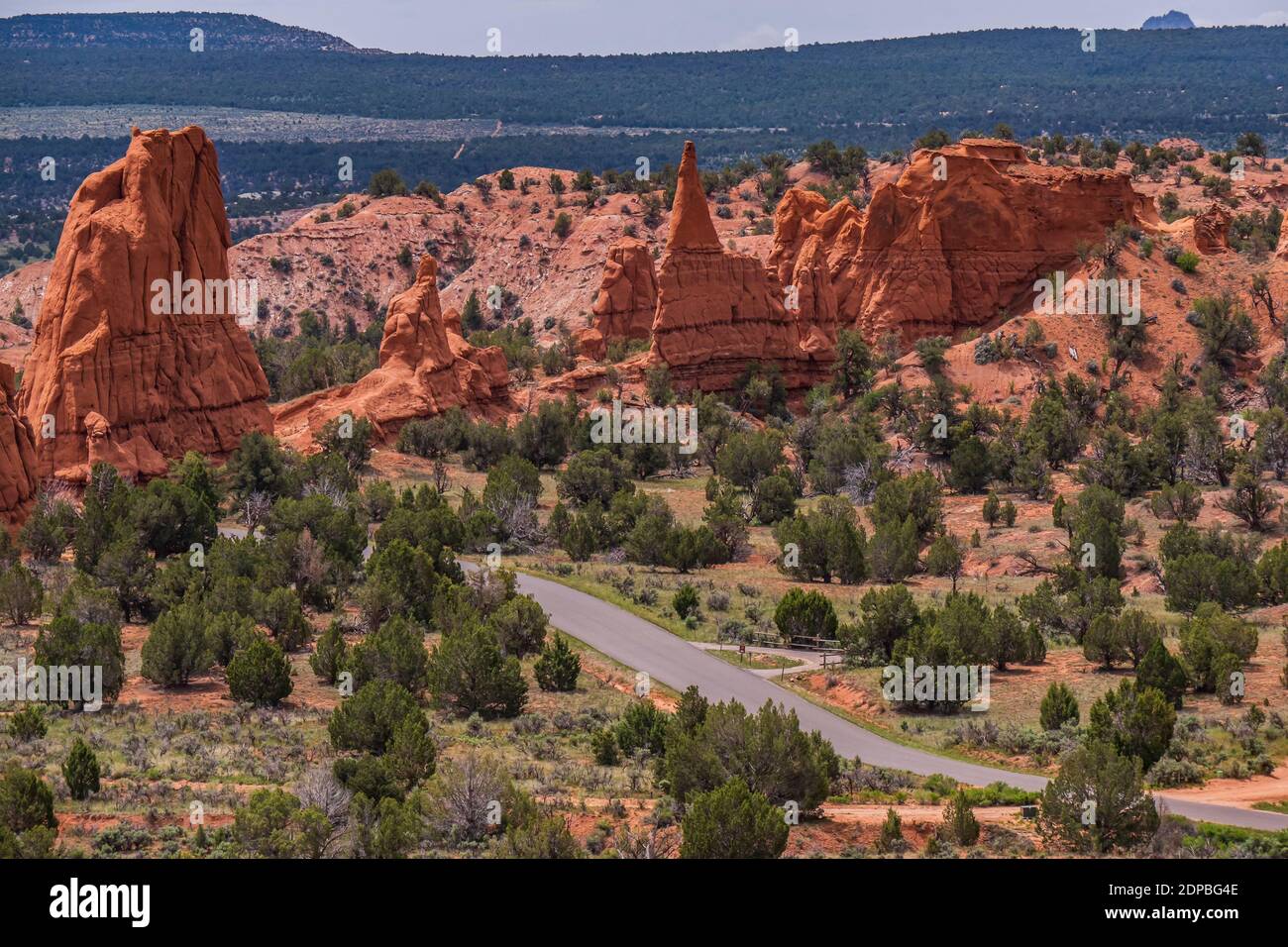 Traversez le parc, Angel's Palace Trail, Kodachrome Basin State Park, Cannonville, Utah. Banque D'Images