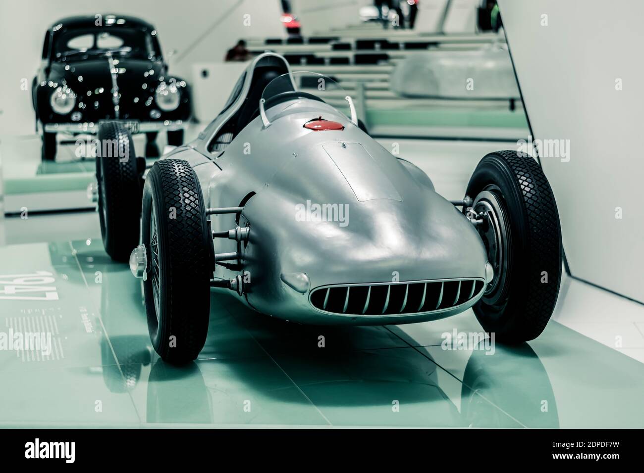STUTTGART, Allemagne 6 mars 2020 : Porsche Type 360 (1948) Cisitalia au musée Porsche. Véhicule à moteur rare, V12 de 1.5 litres, système à 4 roues motrices avec Banque D'Images