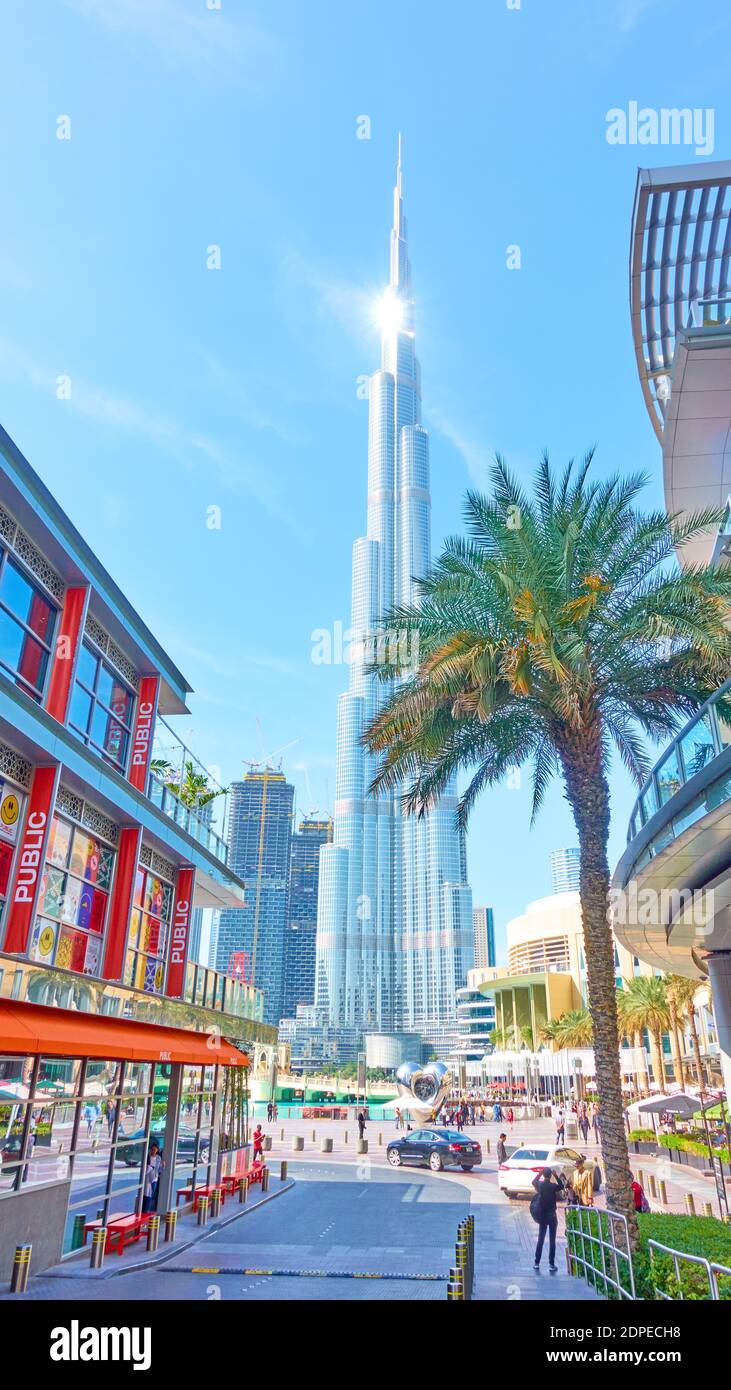 Dubaï, OAE - janvier 30 : bâtiment Burj Khalifa dans le centre-ville de Dubaï, Émirats arabes Unis Banque D'Images