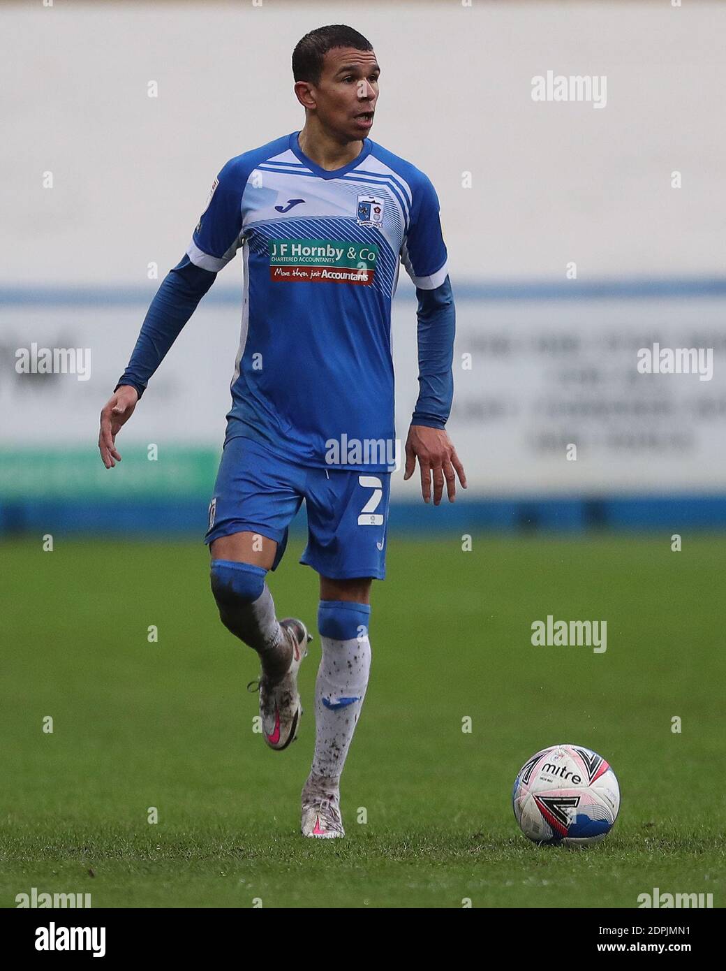 BARROW DANS FURNESS, ANGLETERRE. 19 DÉCEMBRE Connor Brown de Barrow pendant le match Sky Bet League 2 entre Barrow et Cheltenham Town à la rue Holker, Barrow-in-Furness le samedi 19 décembre 2020. (Credit: Mark Fletcher | MI News) Credit: MI News & Sport /Alay Live News Banque D'Images