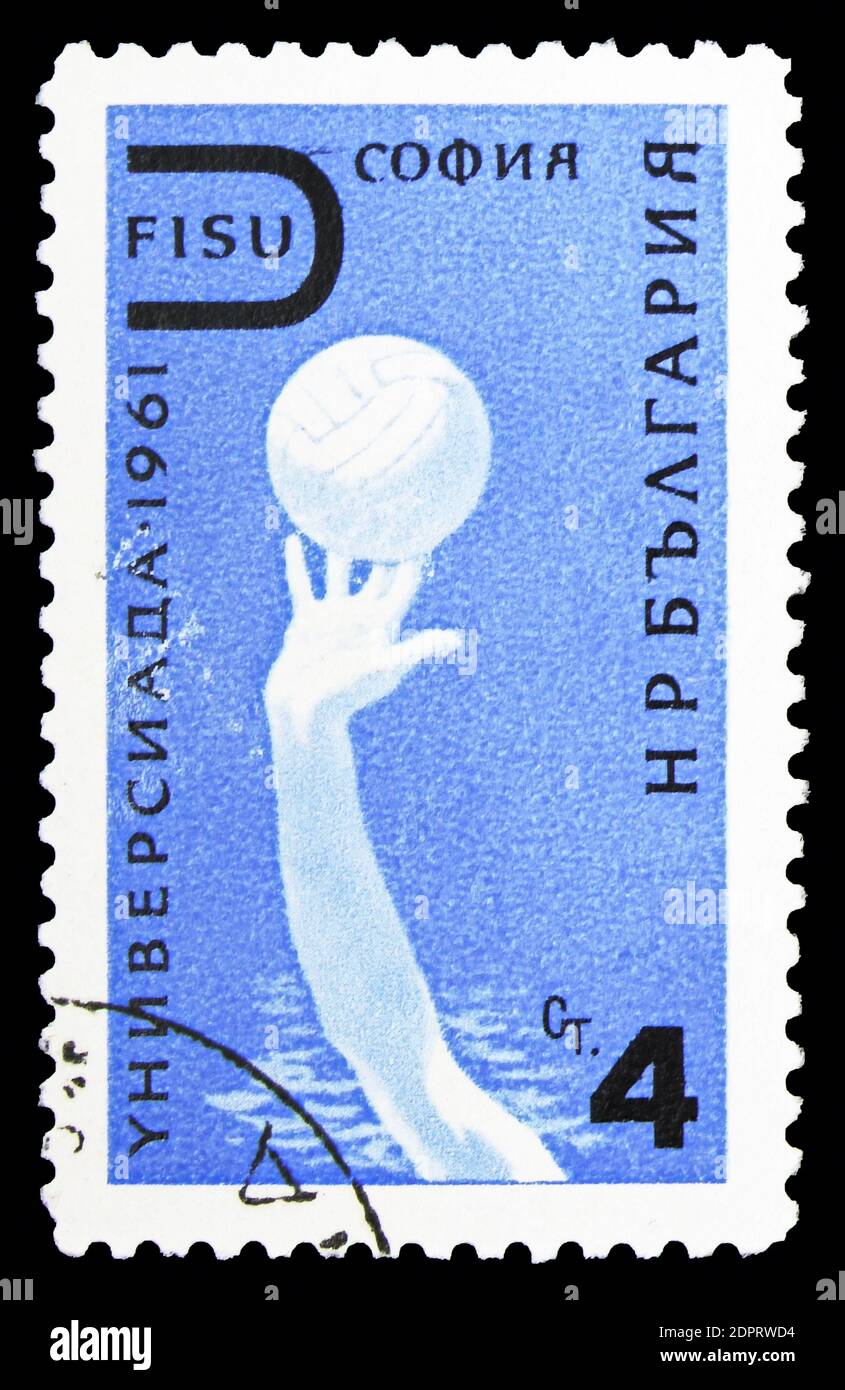 MOSCOU, RUSSIE - 26 SEPTEMBRE 2018: Un timbre imprimé en Bulgarie montre Water polo, Universiade 1961 (I) série, vers 1961 Banque D'Images