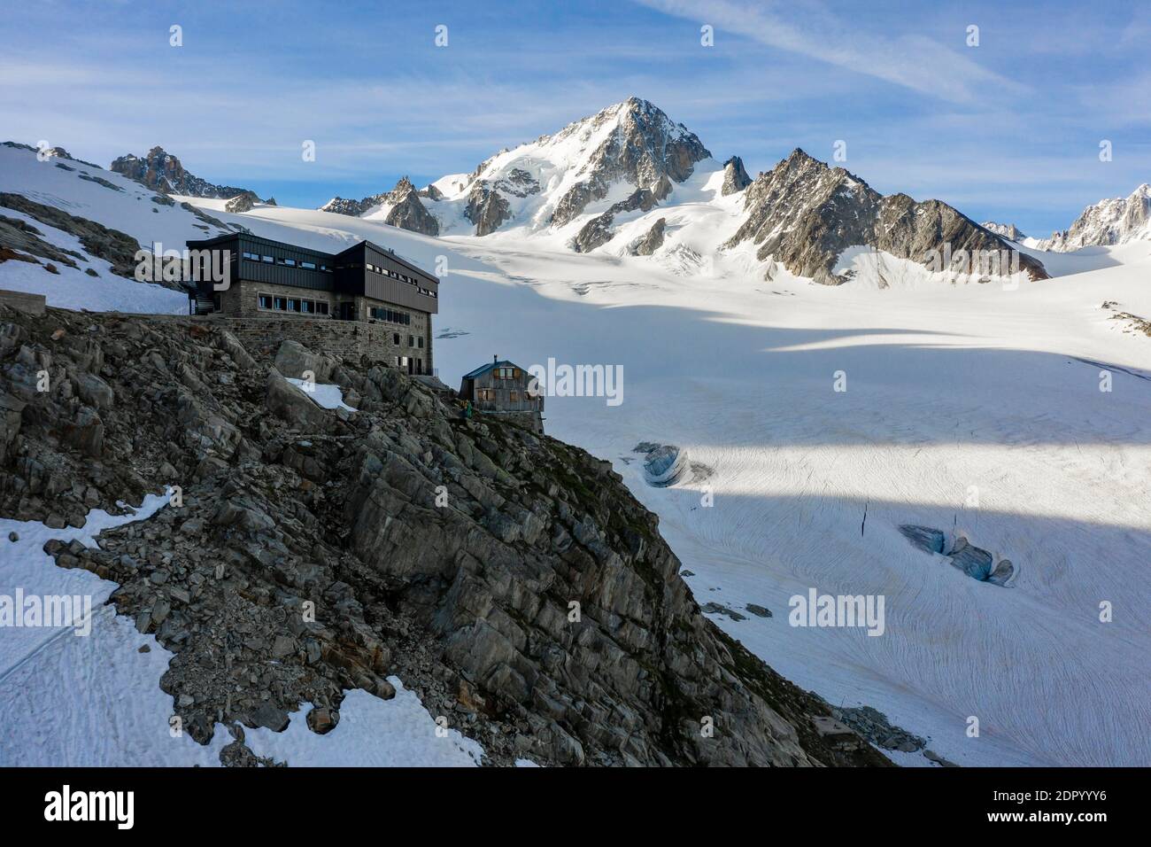 Refuge Albert 1er, Glacier du Tour, glaciers et sommets de montagne,  paysage alpin, sommet de l'aiguille de Chardonnet, Chamonix Photo Stock -  Alamy