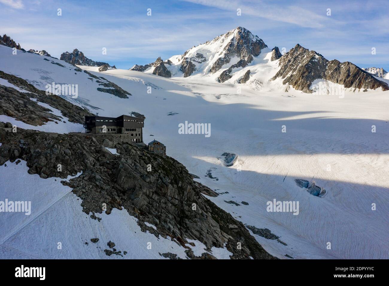 Refuge Albert 1er, Glacier du Tour, glaciers et sommets de montagne,  paysage alpin, sommet de l'aiguille de Chardonnet, Chamonix Photo Stock -  Alamy