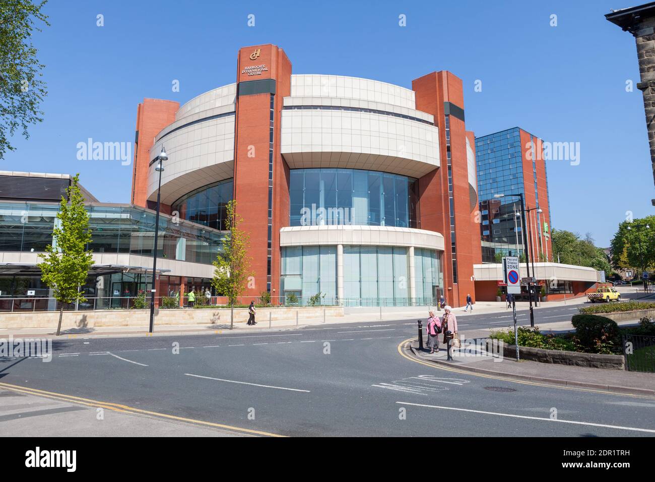 Le centre de congrès Harrogate, lieu d'exposition et auditorium emblématique de Harrogate, dans le North Yorkshire Banque D'Images