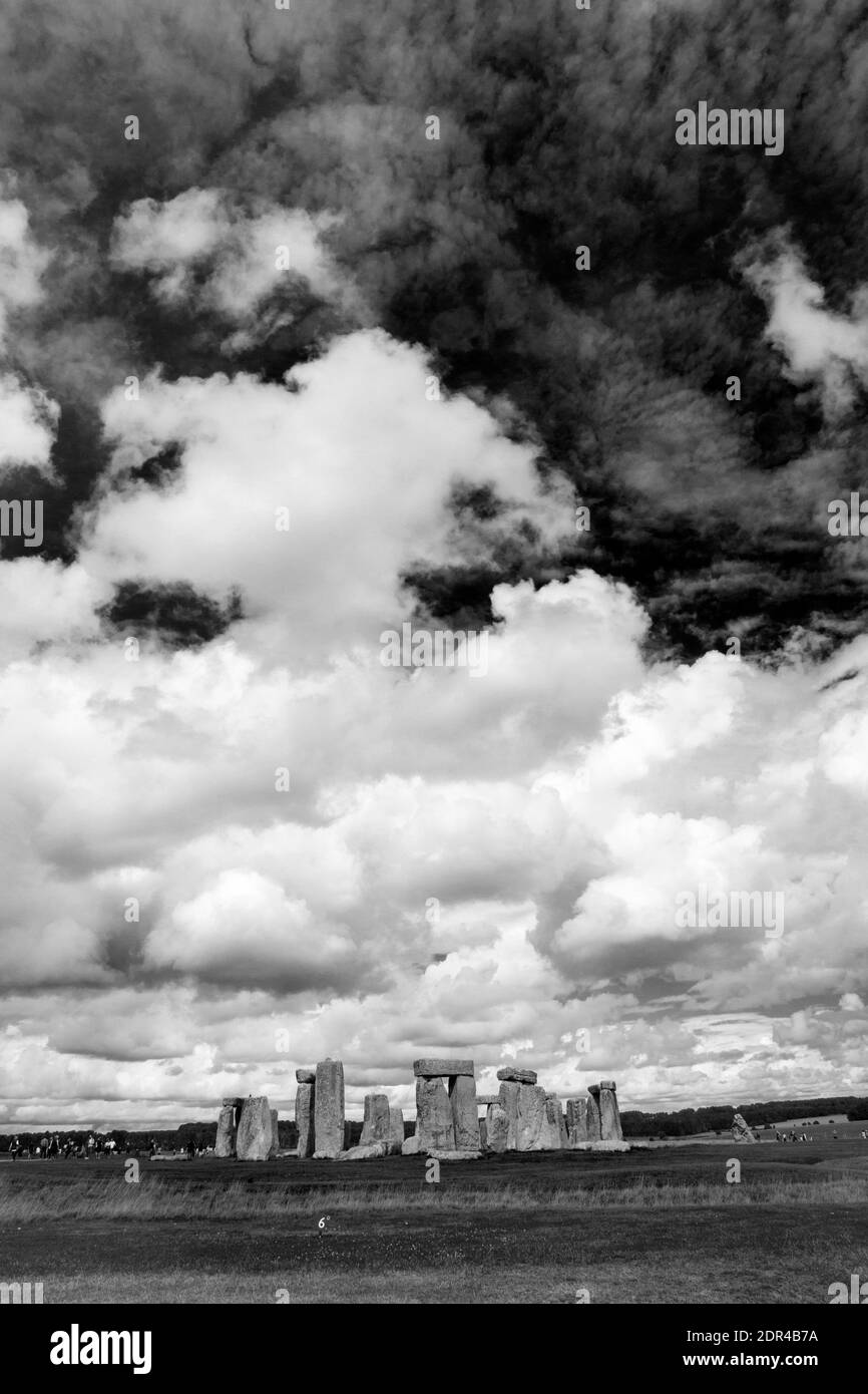 STONEHENGE, WILTSHIRE, ROYAUME-UNI, AOÛT 24 2020. Stonehenge, un anneau de pierres debout, est un monument préhistorique dans le Wiltshire, Angleterre, Royaume-Uni, à l'université Banque D'Images