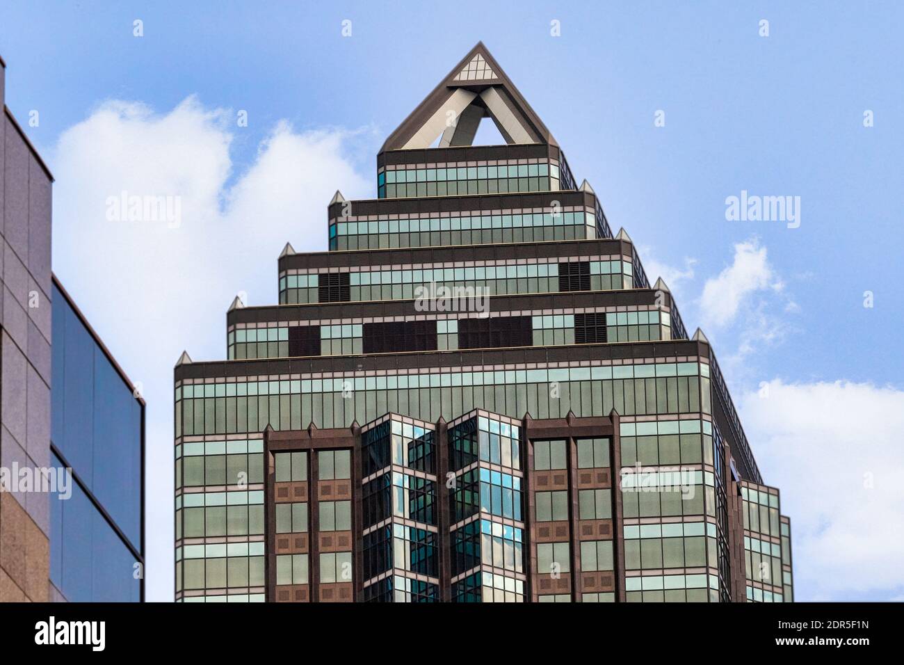 Gratte-ciel moderne dans le quartier financier, Montréal, Canada Banque D'Images