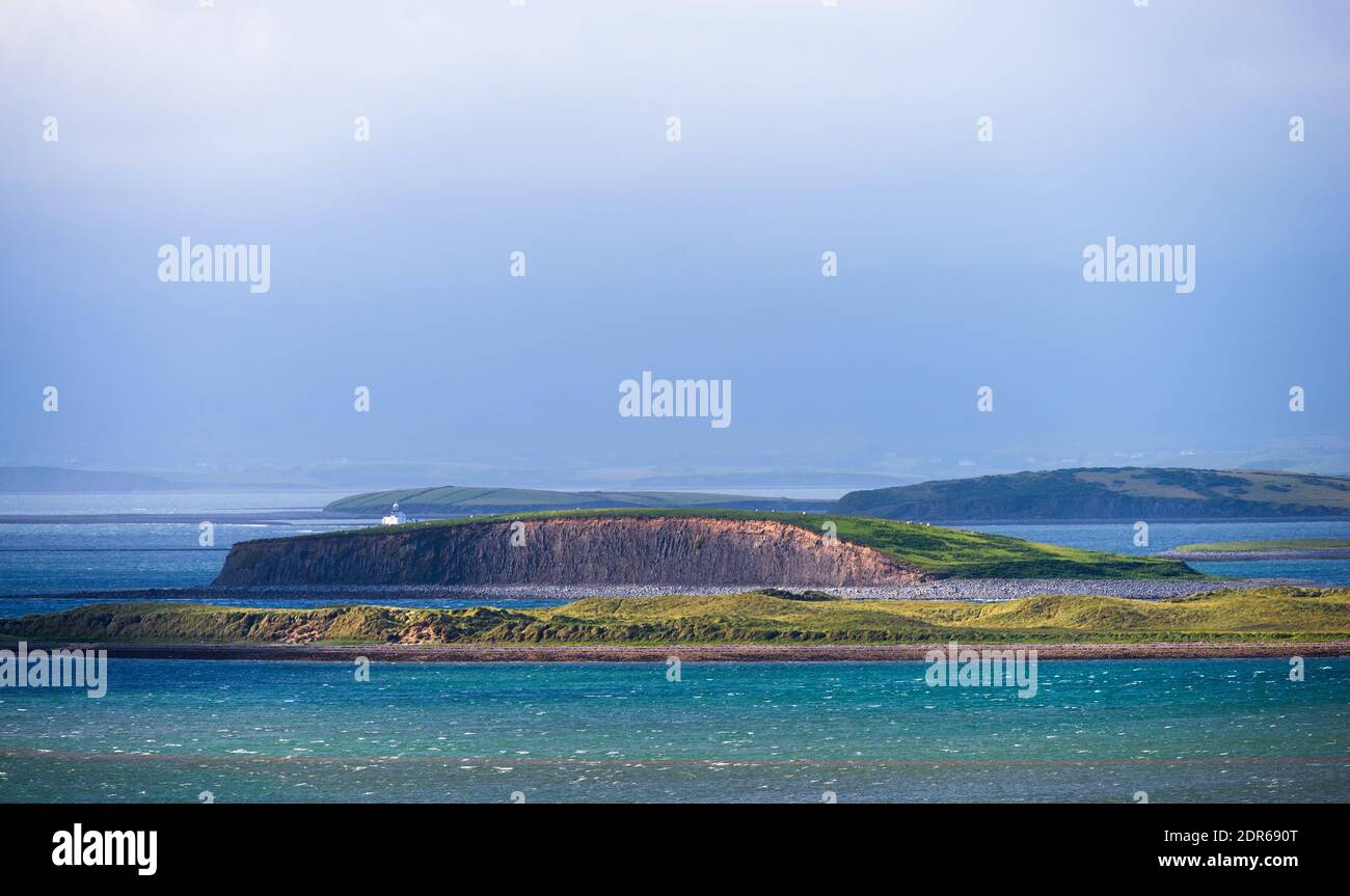 Montagnes et nuages, vue incroyable depuis le sommet de la montagne Croagh Patrick, surnommé le Reek dans le comté de Mayo après Mweelrea et Nephin, Irlande Banque D'Images