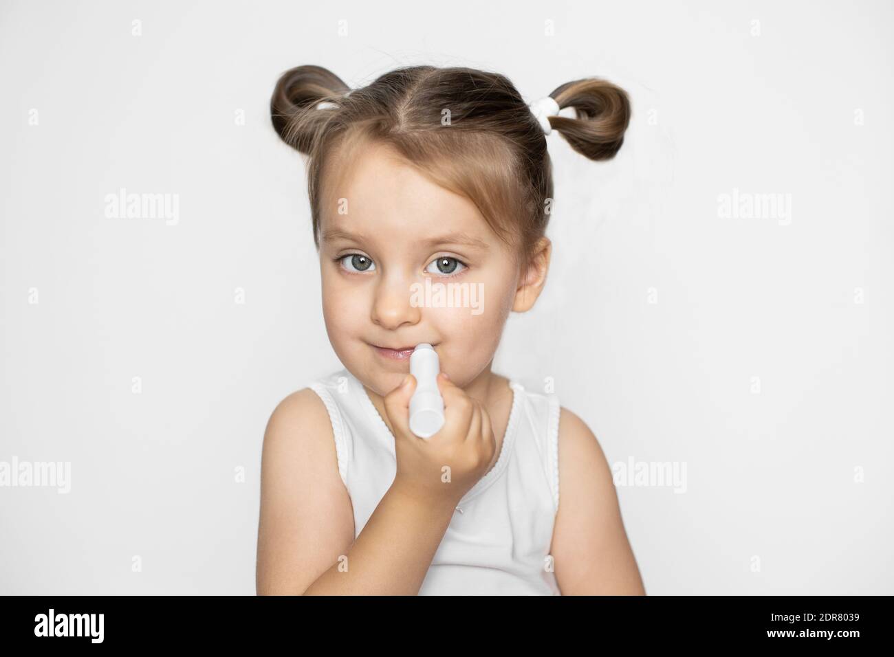 Bebe Baume A Levres Gercees Dermatite Fissure Refroidi Photo Stock Alamy