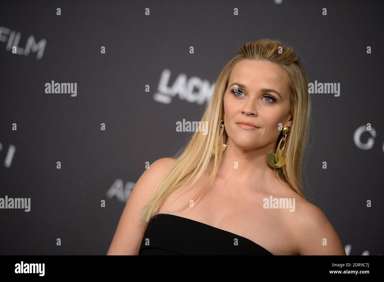 Reese Witherspoon assiste au gala Art+film de LACMA 2015 en l'honneur de James Turrell et Alejandro G Inarritu au LACMA le 7 novembre 2015 à Los Angeles, CA, Etats-Unis. Photo de Lionel Hahn/ABACAPRESS.COM Banque D'Images