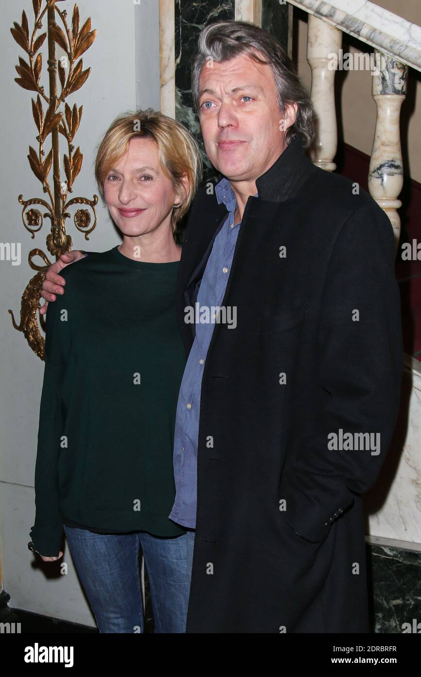 SOPHIE MOYT, ERIC VIEILLARD - 22EME PRIX DU PRODUCTEUR FRANCAIS DE TELEVISION AU THEATRE MOGADOR A PARIS PHOTO BY NASSER BERZANE/ABACAPRESS.COM Banque D'Images