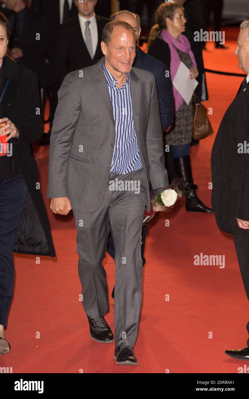 WOODY HARRELSON - ARRIVEES PREMIERE DU FILM 'JEUX DE LA FAIM - LA REVOLTE - PARTIE 2' AU GRAND REX PHOTO PAR Nasser Berzane/ABACAPRESS.COM Banque D'Images