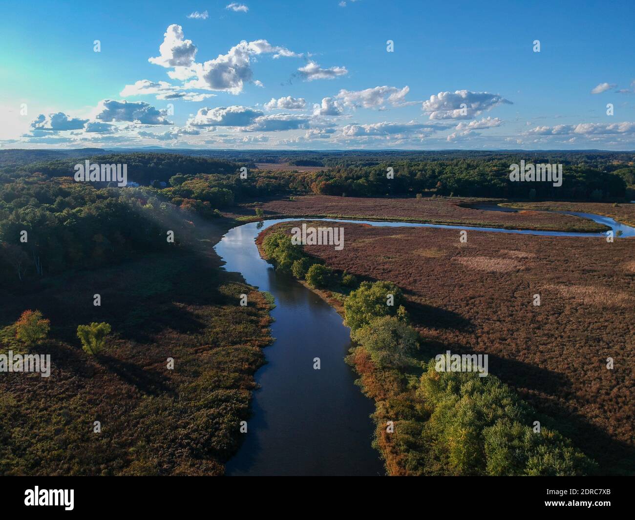 La rivière Sudbury serpente dans de petites villes de l'est du massachusetts, en se joquant à la rivière Concord Banque D'Images