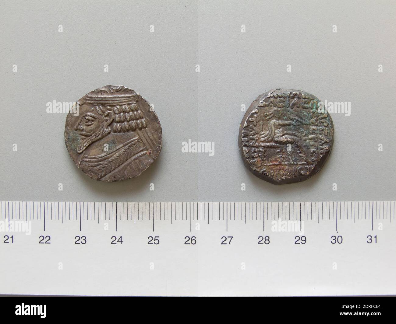 Règle: Phraates V, 2 C.-B. - A.D. 4, monnaie: Parthia, Tetradrachm de Phraates V de Parthia, 2 C.-B.–A.D. 4, argent, 12.63 g, 12:00, 27 mm, fait en Parthia, grecque, 1er siècle C.-B.–1er siècle A.D., Numismatique Banque D'Images