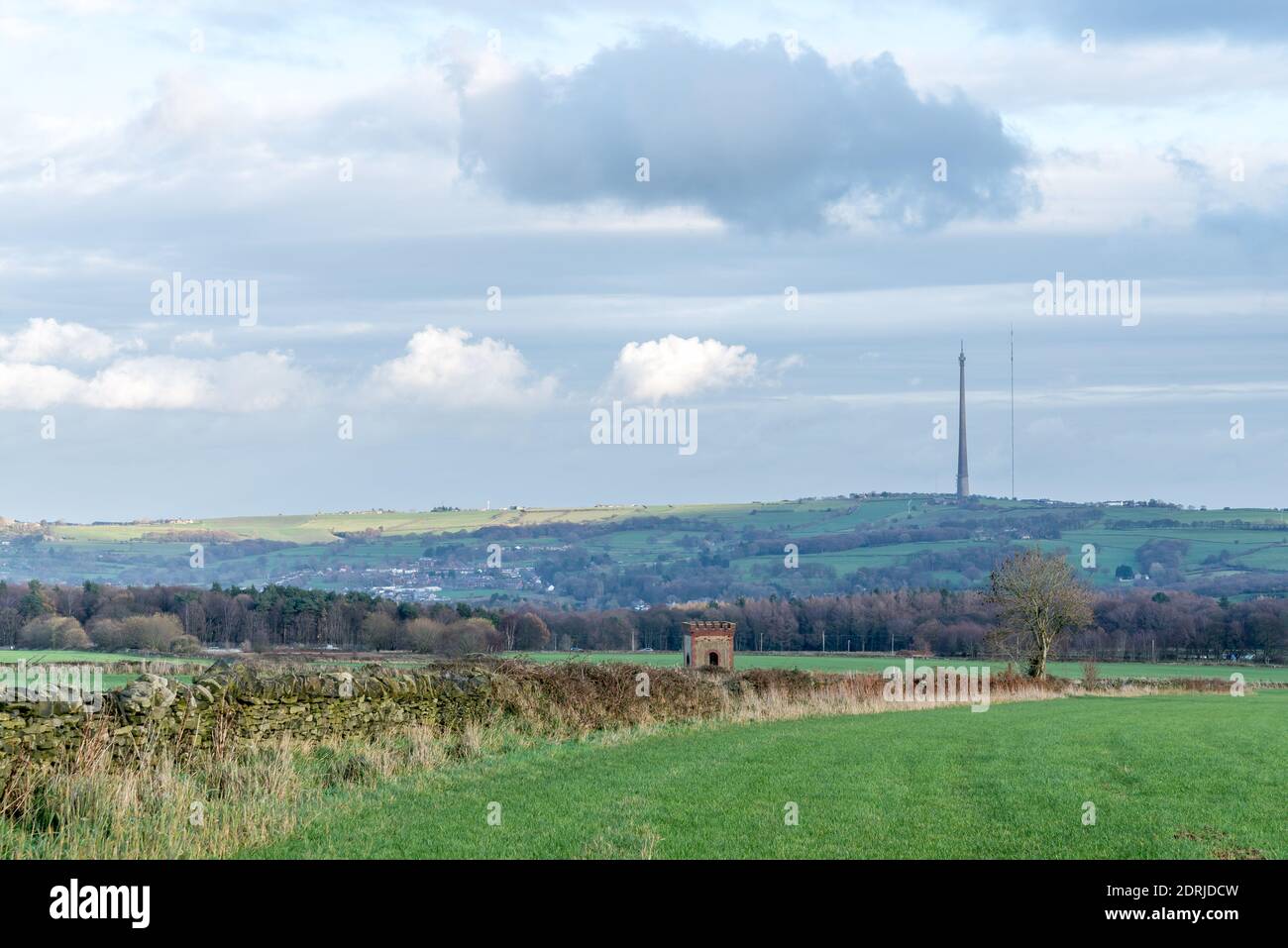 Mât de télévision et mât temporaire Emley Moor, Emley Moor, Huddersfield, West Yorkshire, Angleterre, Royaume-Uni Banque D'Images