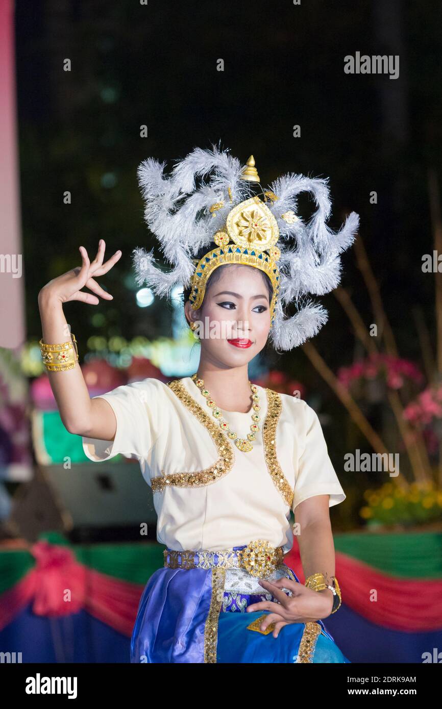 Spectacle de danse thaï traditionnel Banque D'Images