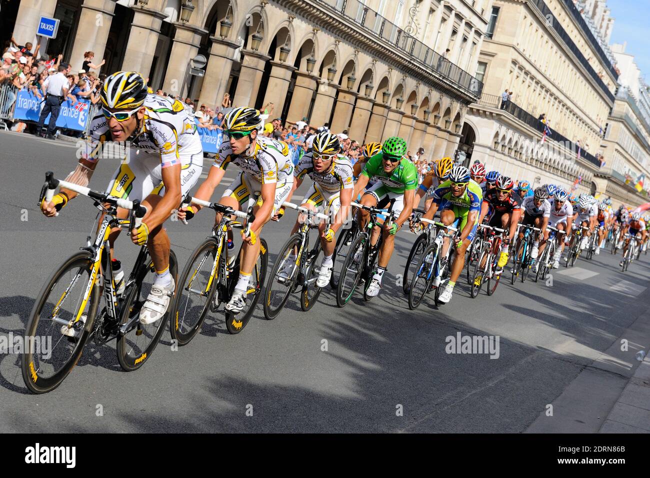 Tour de France 2009 Paris: Lance Armstrong sur Damien Hirst, Alberto Contador, Mark Cavendish, Thor Hushovd, Mark Renshaw Banque D'Images