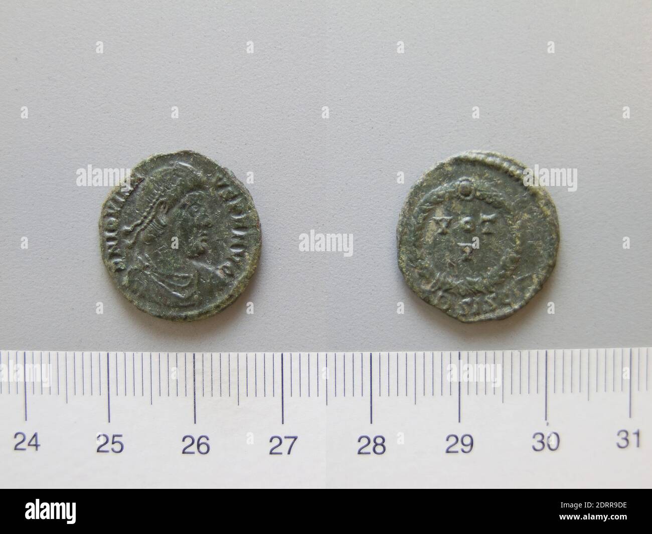 Règle: Flavius Jovianus Augustus 363-364, monnaie: Siscia, 1 Nummus de Flavius Jovianus Augustus 363 364 de Siscia, 363–64, bronze Argentifère, 3.11 g, 7:00, 19 mm, fabriqué en Siscia, Pannonia, romain, 4e siècle, numismatique Banque D'Images