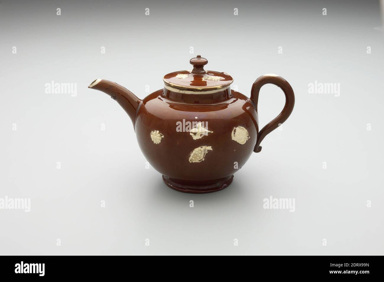 Théière, vaisselle rouge avec glaçure brune, 3 5/8 po (9.2 cm), fabriqué à Staffordshire, Angleterre, Grande-Bretagne, 18e siècle, conteneurs - céramique Banque D'Images