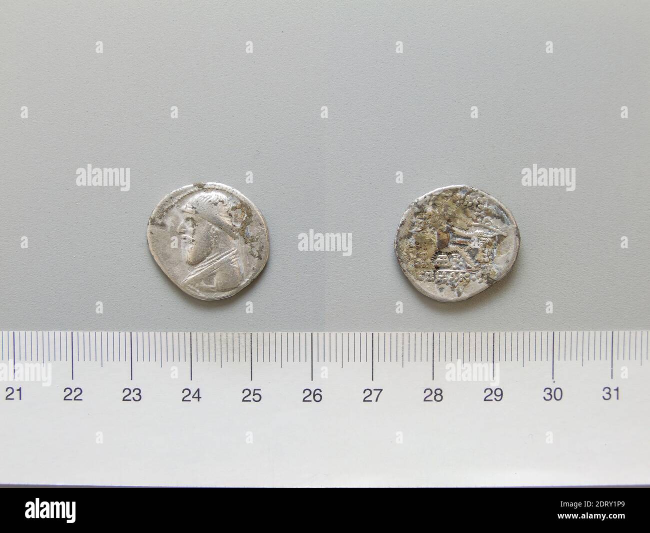 Règle: Mithradates II, 123-88 B.C.Mint: Seleucia ad Tigrim, 1 drachme de Mithradates II de Seleucia ad Tigrim, 128–88 av. J.-C., argent, 4.04 g, 12:00, 20.7 mm, fabriqué en Seleucia ad Tigrim, Mésopotamie, Parthian, 2e au 1er siècle av. J.-C., Numismatique Banque D'Images