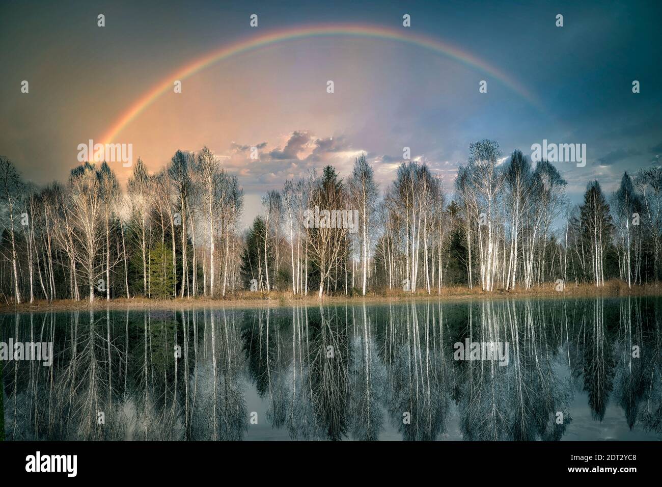 ART PHOTOGRAPHIQUE : scène Rainbow sur Loisach, haute-Bavière, Allemagne Banque D'Images