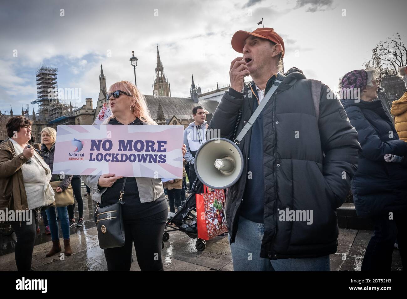 Coronavirus : manifestation anti-Vaxxer à Parliament Square, Londres, Royaume-Uni. Banque D'Images