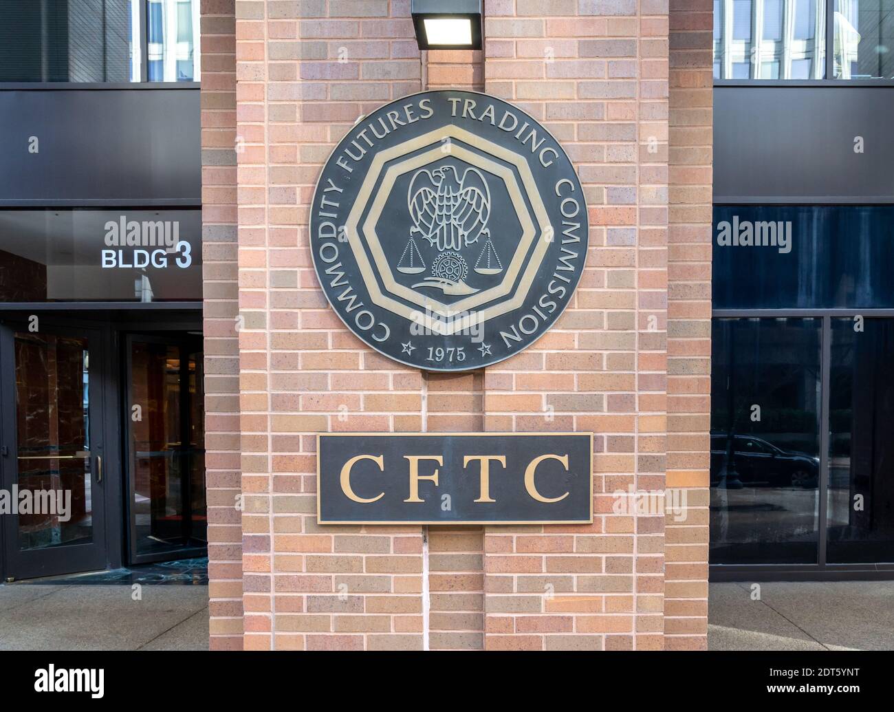 Sceau de la U.S. Commodity futures Trading Commission (CFTC) sur leur siège social à Washington Banque D'Images
