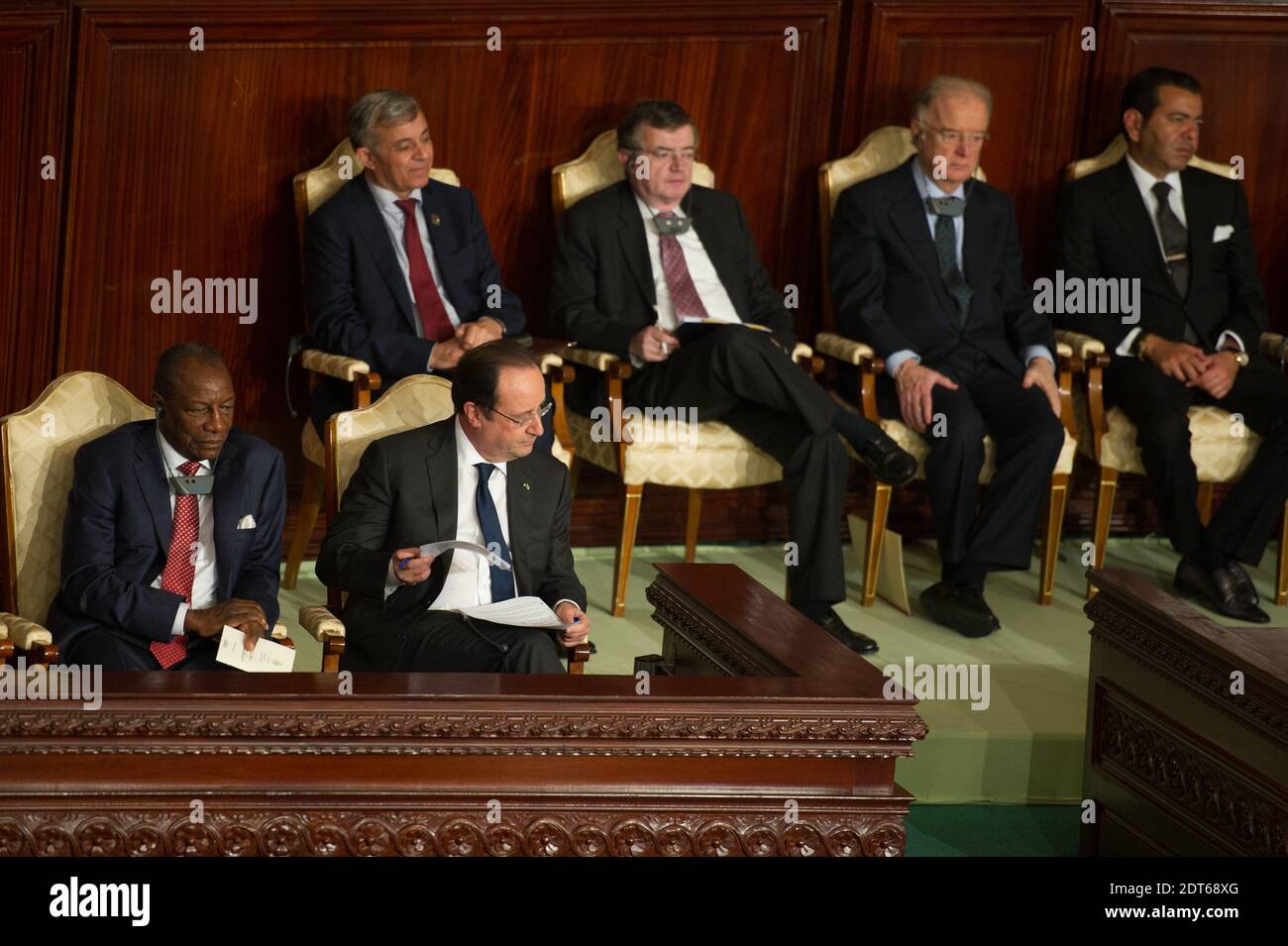 Le président français François Hollande prononce son discours devant l'Assemblée nationale constituante (NCA) de Tunisie lors de la célébration de la nouvelle Constitution du pays, à Tunis, en Tunisie, le 7 février 2014. La Tunisie célèbre aujourd'hui l'adoption d'une nouvelle constitution trois ans après la révolution, avec une cérémonie à l'assemblée nationale en présence de plusieurs chefs d'État, dont Hollande. Photo de Thierry Orban/ABACAPRESS.COM Banque D'Images