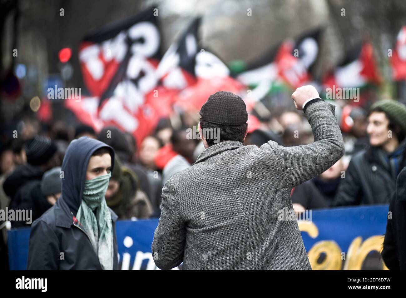 À l'initiative du collectif la Horde, une manifestation antifasciste a eu lieu dans le 18ème arrondissement de Paris (nord). Paris, France, le 9 février 2014. Photo de Nicolas Messyasz/ABACAPRESS.COM Banque D'Images