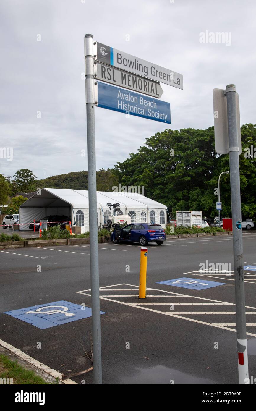 Sydney, Australie. Mardi 22 décembre 2020, les rues sont calmes à Avalon à la suite de l'épidémie de Covid 19 au RSL local et au club de bowling, la plupart des résidents ont été testés et les files d'attente dans les centres d'essais sont courtes, le gouvernement de Nouvelle-Galles du Sud a placé la zone des plages du nord de Sydney en confinement jusqu'à minuit le 23 décembre, Sydney, Australie crédit : martin Berry/Alay Live News Banque D'Images