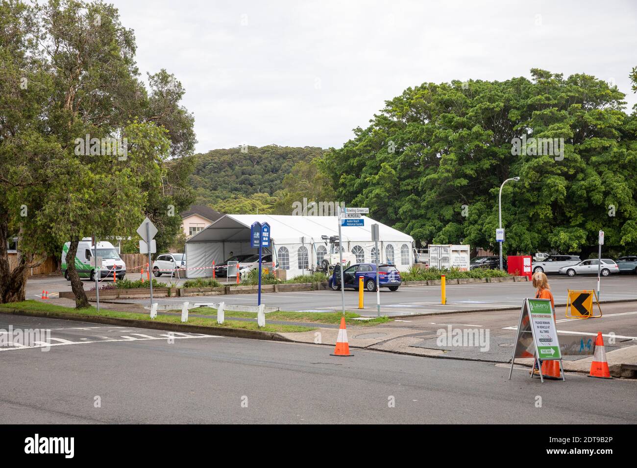 Sydney, Australie. Mardi 22 décembre 2020, les rues sont calmes à Avalon à la suite de l'épidémie de Covid 19 au RSL local et au club de bowling, la plupart des résidents ont été testés et les files d'attente dans les centres d'essais sont courtes, le gouvernement de Nouvelle-Galles du Sud a placé la zone des plages du nord de Sydney en confinement jusqu'à minuit le 23 décembre, Sydney, Australie crédit : martin Berry/Alay Live News Banque D'Images