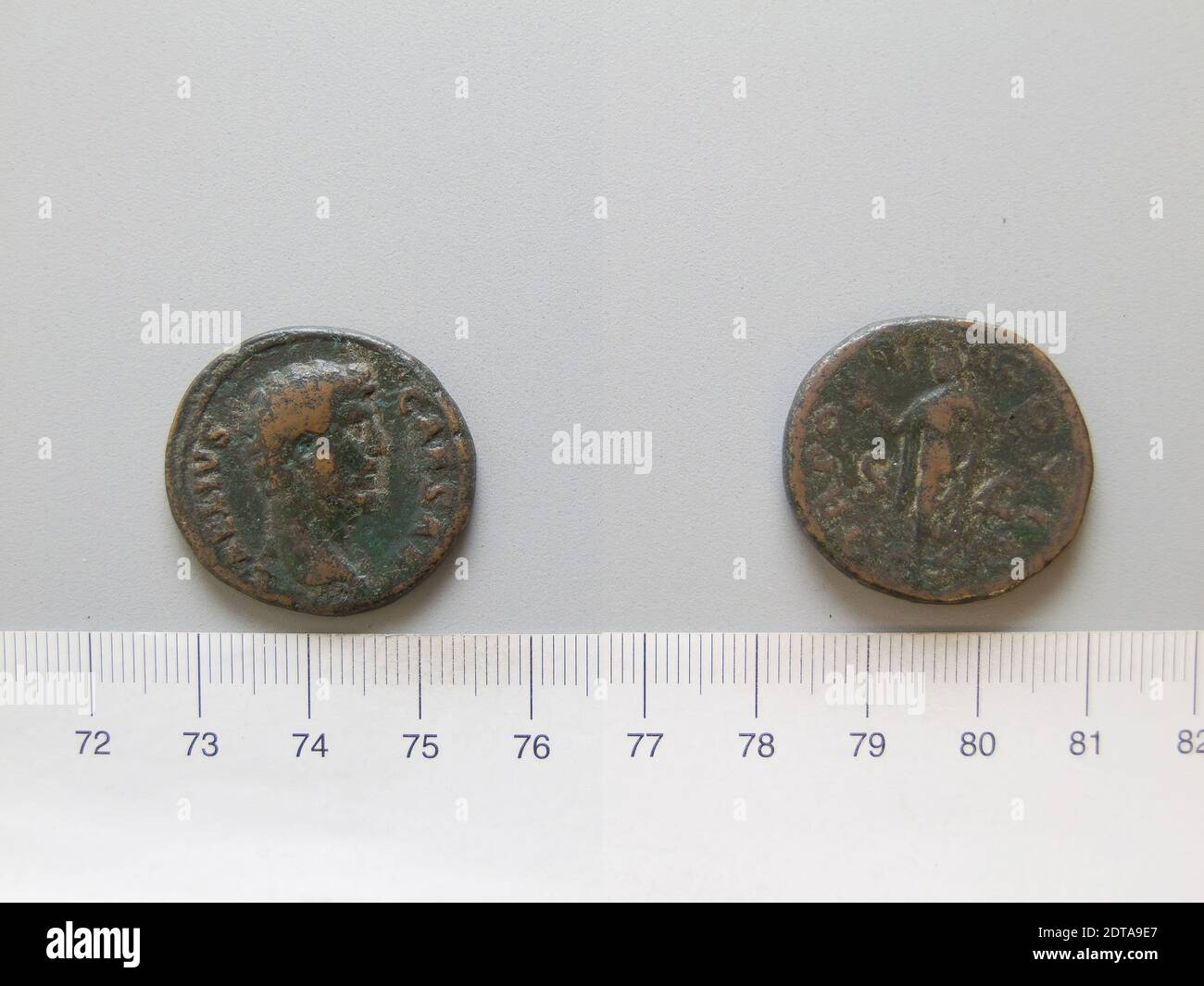 Souverain: Hadrien, empereur de Rome, A.D. 76–138, dirigé de 117–38, Mint: Rome, Honorand: Lucius Aelius César, A.D. 101–138, dirigé de 136–38, Dupondius d'Hadrien, empereur de Rome de Rome, 137, Orichalcum, 11.50 g, 6:00, 27.9 mm, fabriqué à Rome, Italie, A.D. Numistics, 2nd Century Banque D'Images