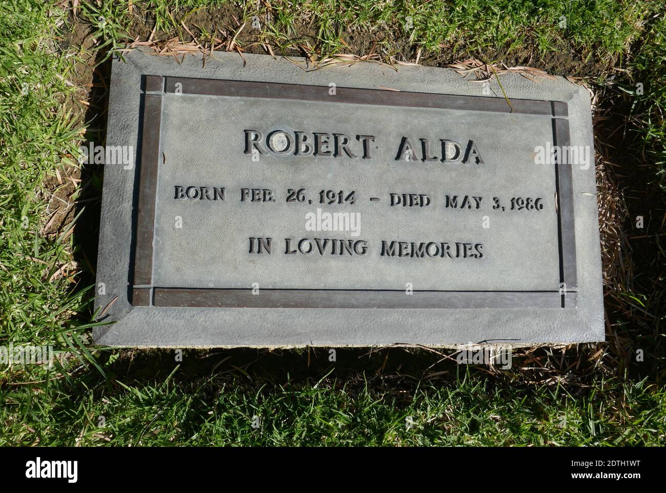 Glendale, Californie, États-Unis 21 décembre 2020 UNE vue générale de l'atmosphère de la tombe de l'acteur Robert Alda le 21 décembre 2020 au Forest Lawn Memorial Park à Glendale, Californie, États-Unis. Photo par Barry King/Alay stock photo Banque D'Images