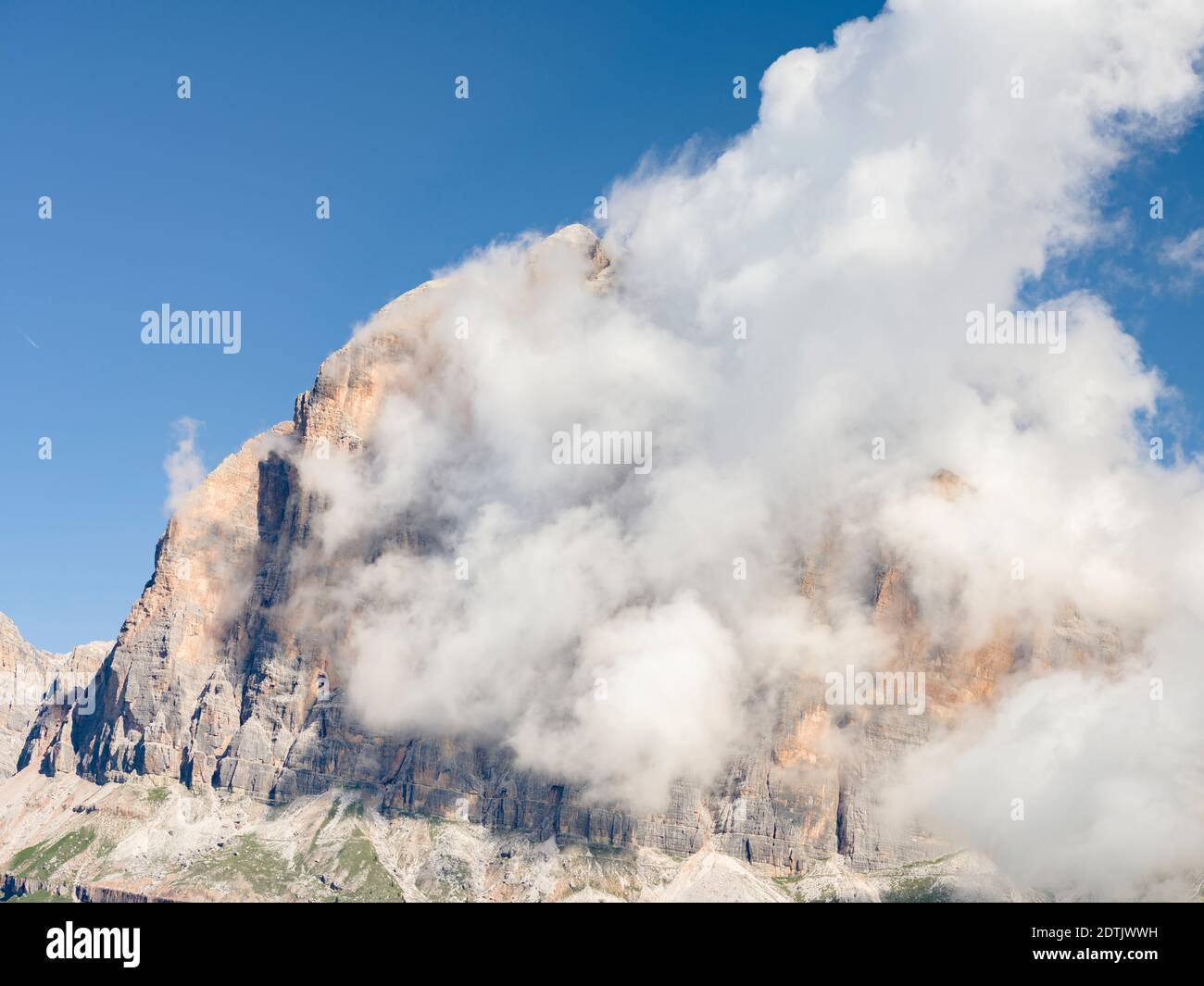 Le Tofane (Tofana de Rozes) du sud. Les Tofane font partie du patrimoine mondial de l'UNESCO les dolomites. Europe, Europe centrale, Italie Banque D'Images