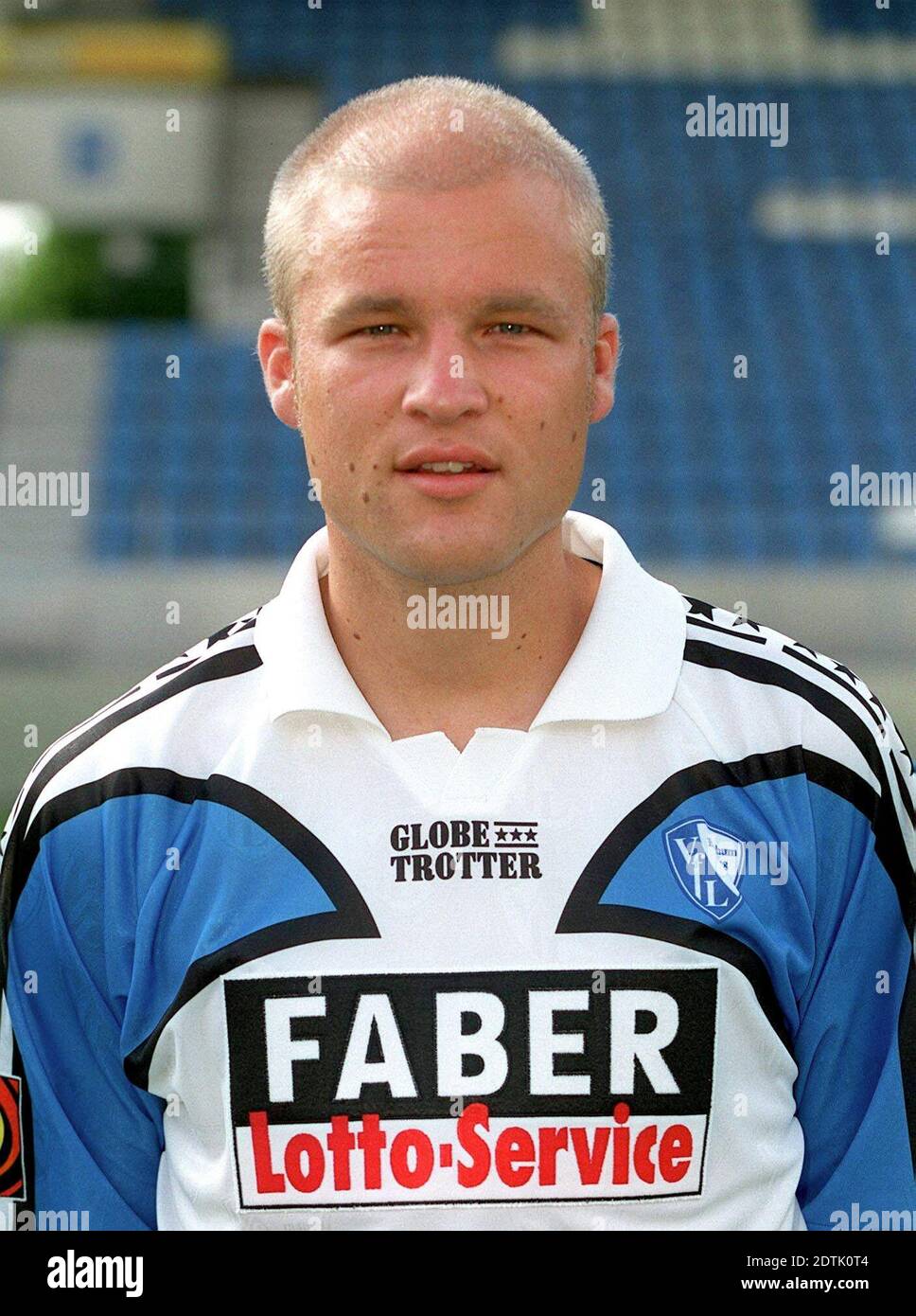 Football firo: 07/02/2001 saison: 2001/2002 2ème Bundesliga: VFL Bochum: Ruwen Schroder en portrait/high Copyright by firo sportphoto: Dickmannstr. 2-4 45143 Essen E Mail: FiroPhoto@aol.com Volksbank Bochum: BLZ .: 401 601 29 compte: 341 117 100 tel.:0201/629355 Fax.:0201/629374 | utilisation dans le monde entier Banque D'Images