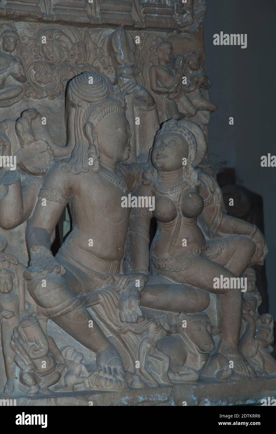 Bas-reliefs à l'intérieur d'un palais du fort Lohagarh ou fer fort. Bharatpur. Le Rajasthan. L'Inde. Banque D'Images