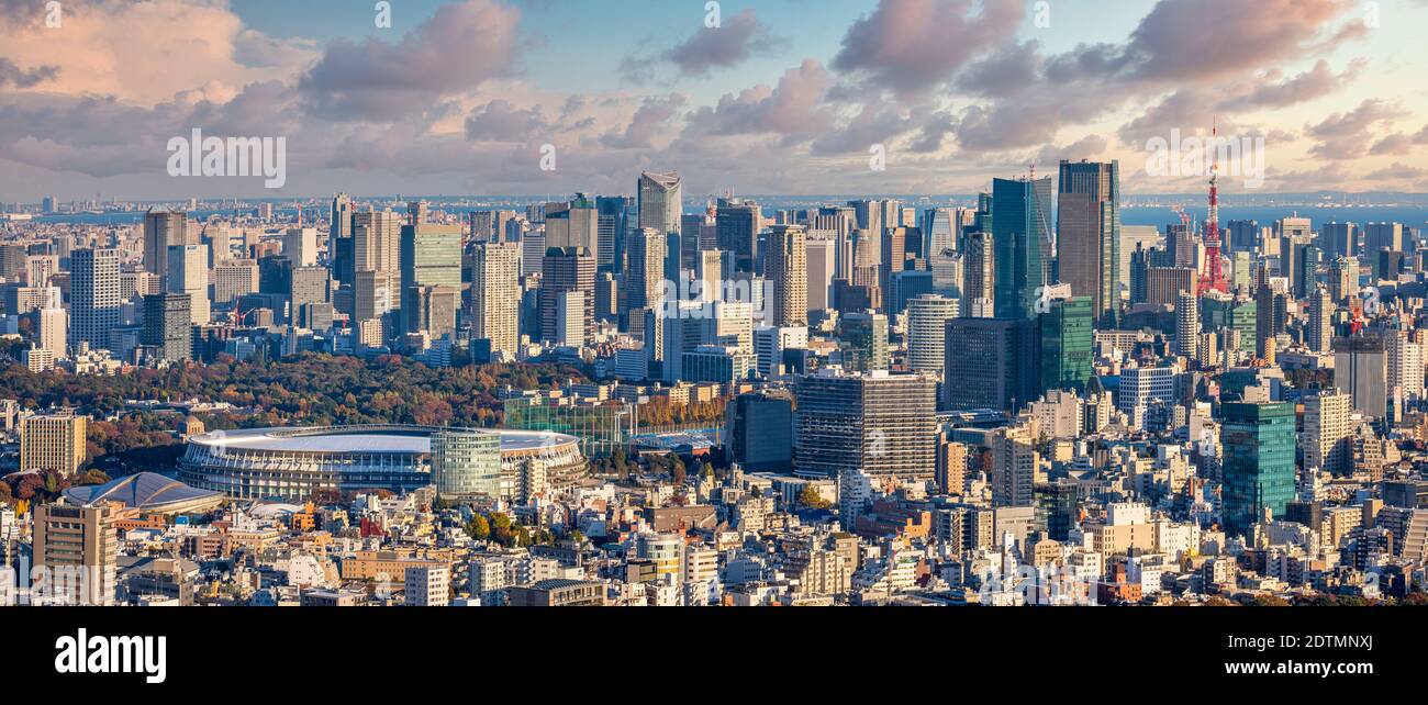 Japon, ville de Tokyo, stade olympique et centre de Tokyo, panorama Banque D'Images