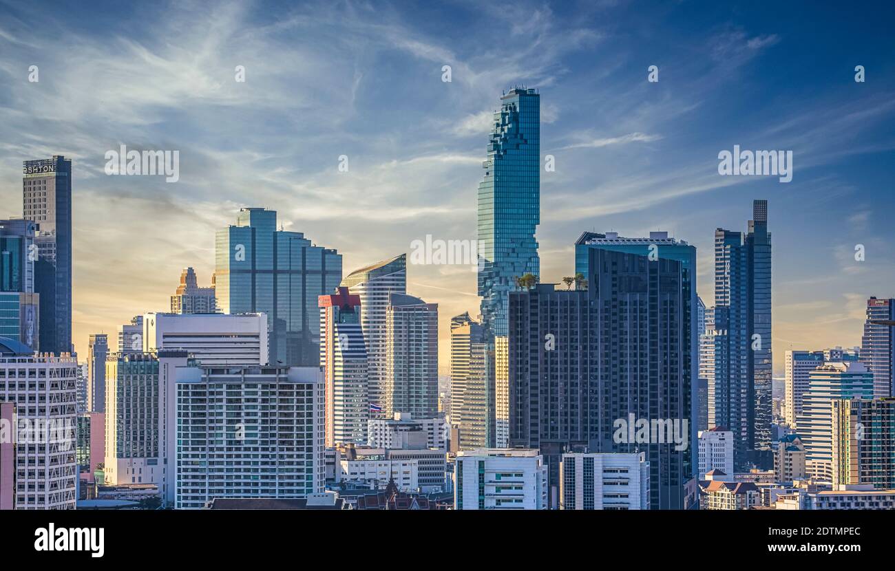 Thaïlande, Bangkok City, centre-ville, quartier de Sathon, MahaNakhon Skyscraper Banque D'Images