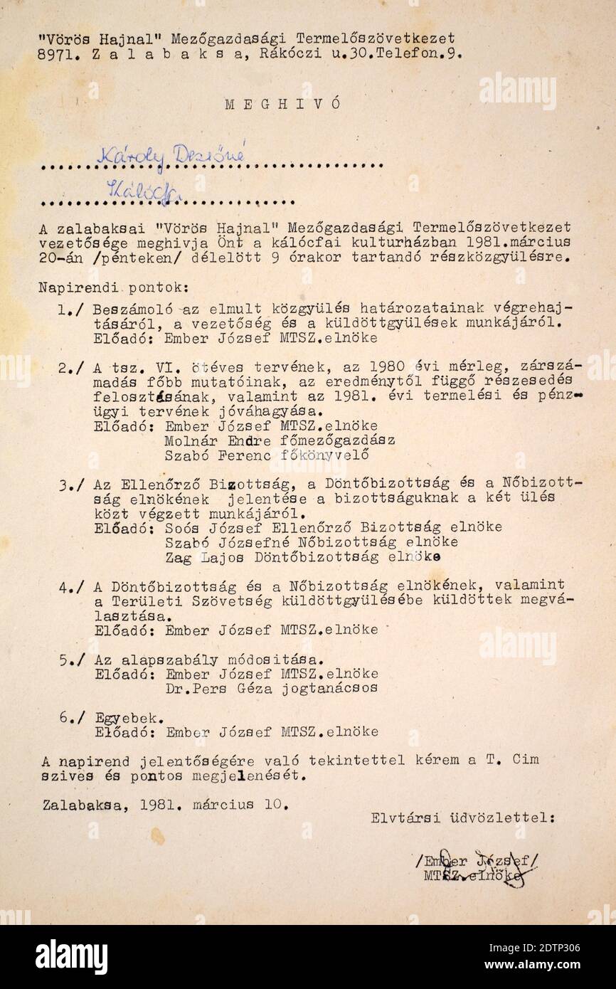 ordre du jour avec lettre de procès-verbal pour la réunion des agriculteurs et de l'agriculture ouvriers propriétaires fonciers collectifs pendant l'ère socialiste hongrie années 1980 Banque D'Images