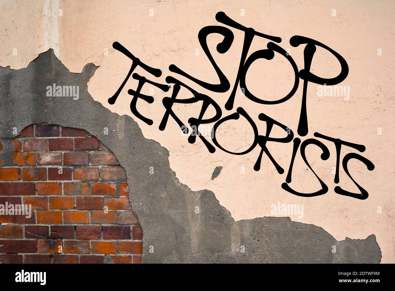 Arrêter les terroristes - graffiti manuscrit pulvérisé sur le mur, esthétique anarchiste - appel à établir la sécurité et la prévention pour empêcher le terrorisme an Banque D'Images