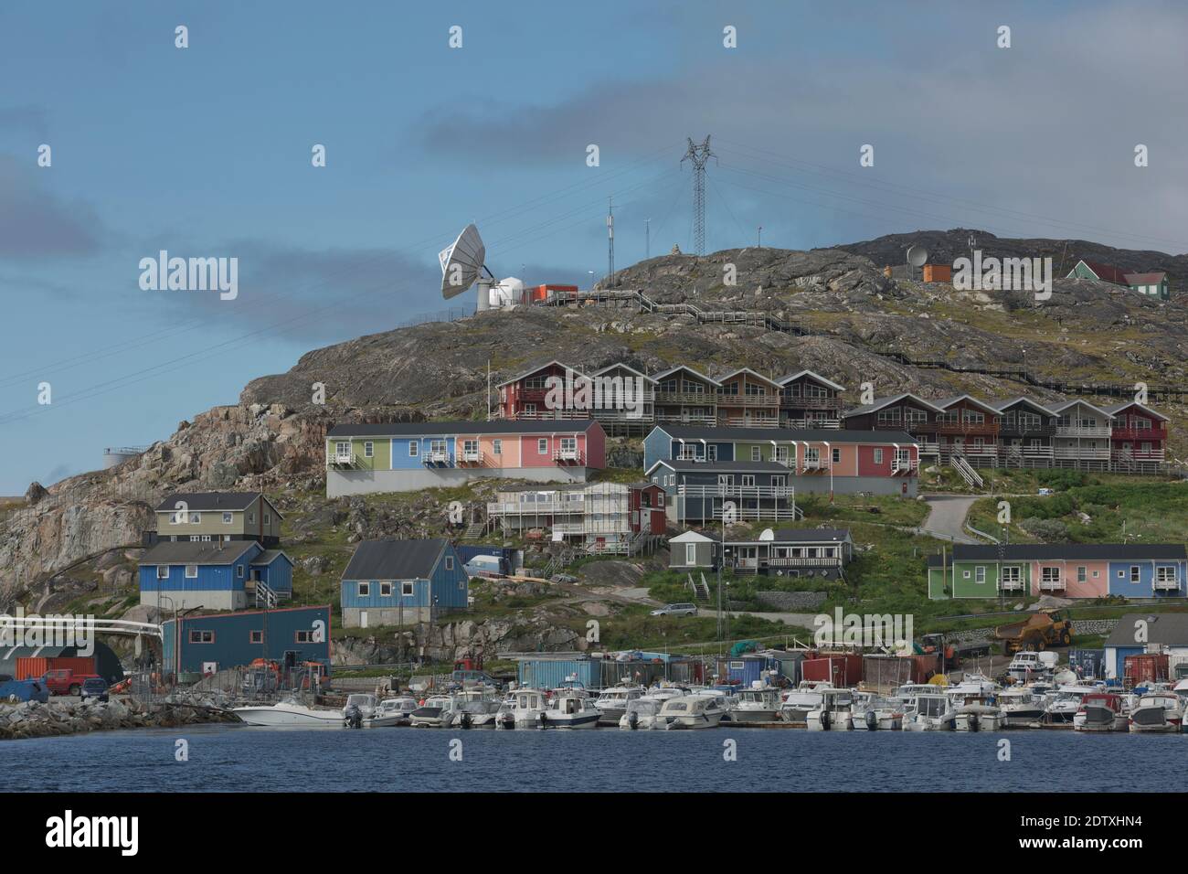 Vue sur Qaquortoq au Groenland. La ville est située dans le sud du Groenland avec une population d'environ 4,000 personnes. Banque D'Images