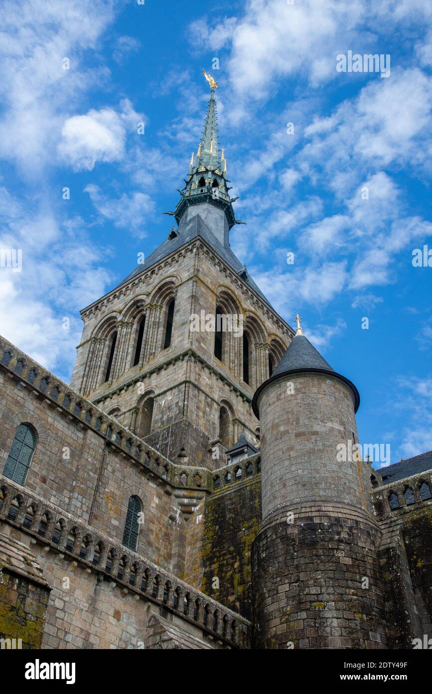 Vue sur la cathédrale du Mont-Saint-Michel en Bretagne, France Banque D'Images