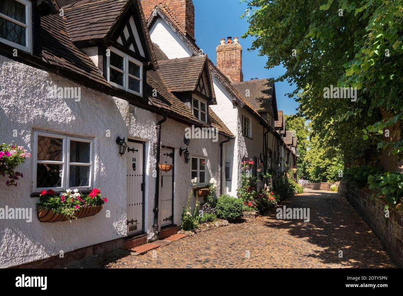 Village de Great Budworth en été, Great Budworth, Cheshire, Angleterre, Royaume-Uni Banque D'Images