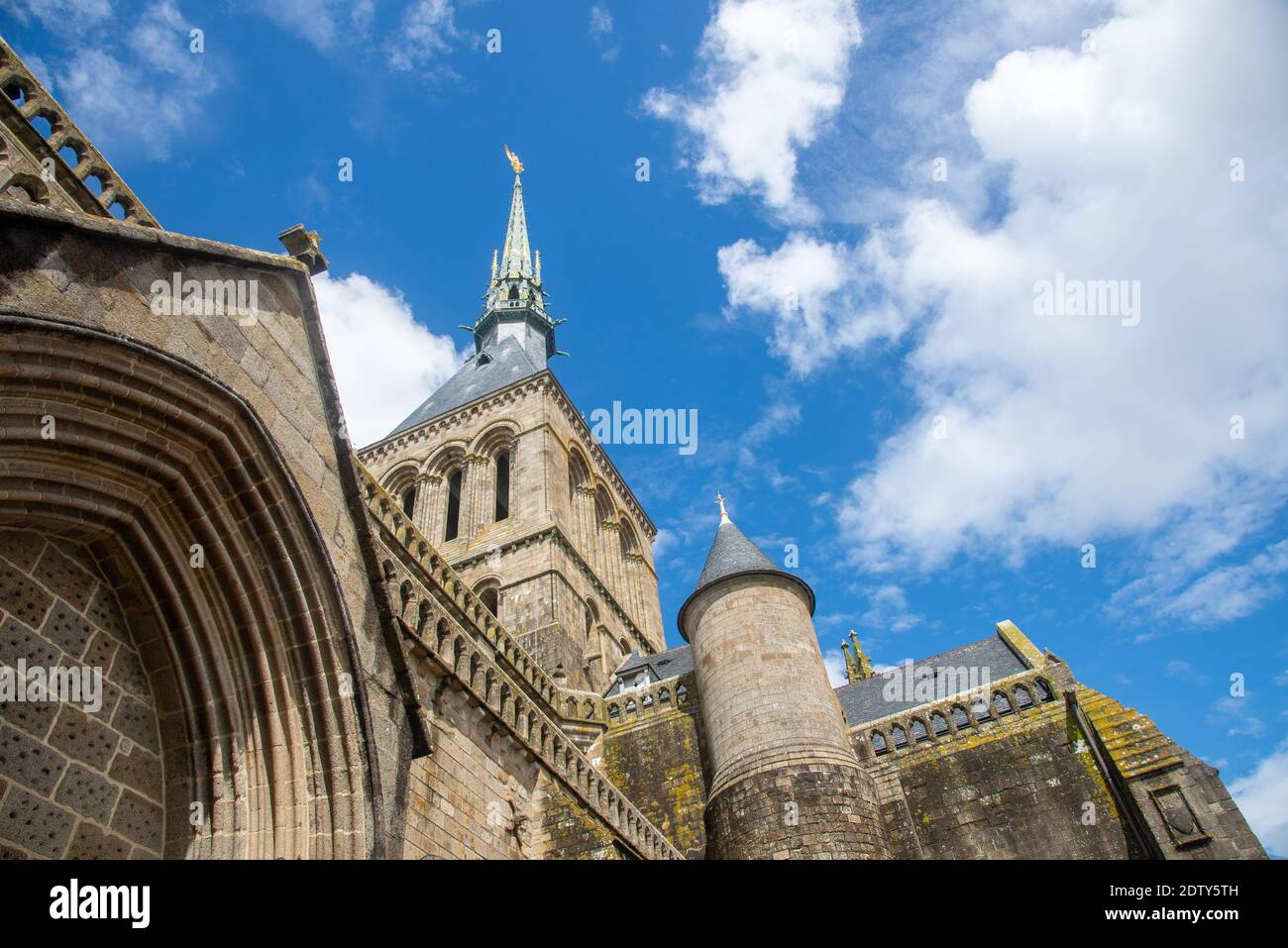 Vue sur la cathédrale du Mont-Saint-Michel en Bretagne, France Banque D'Images