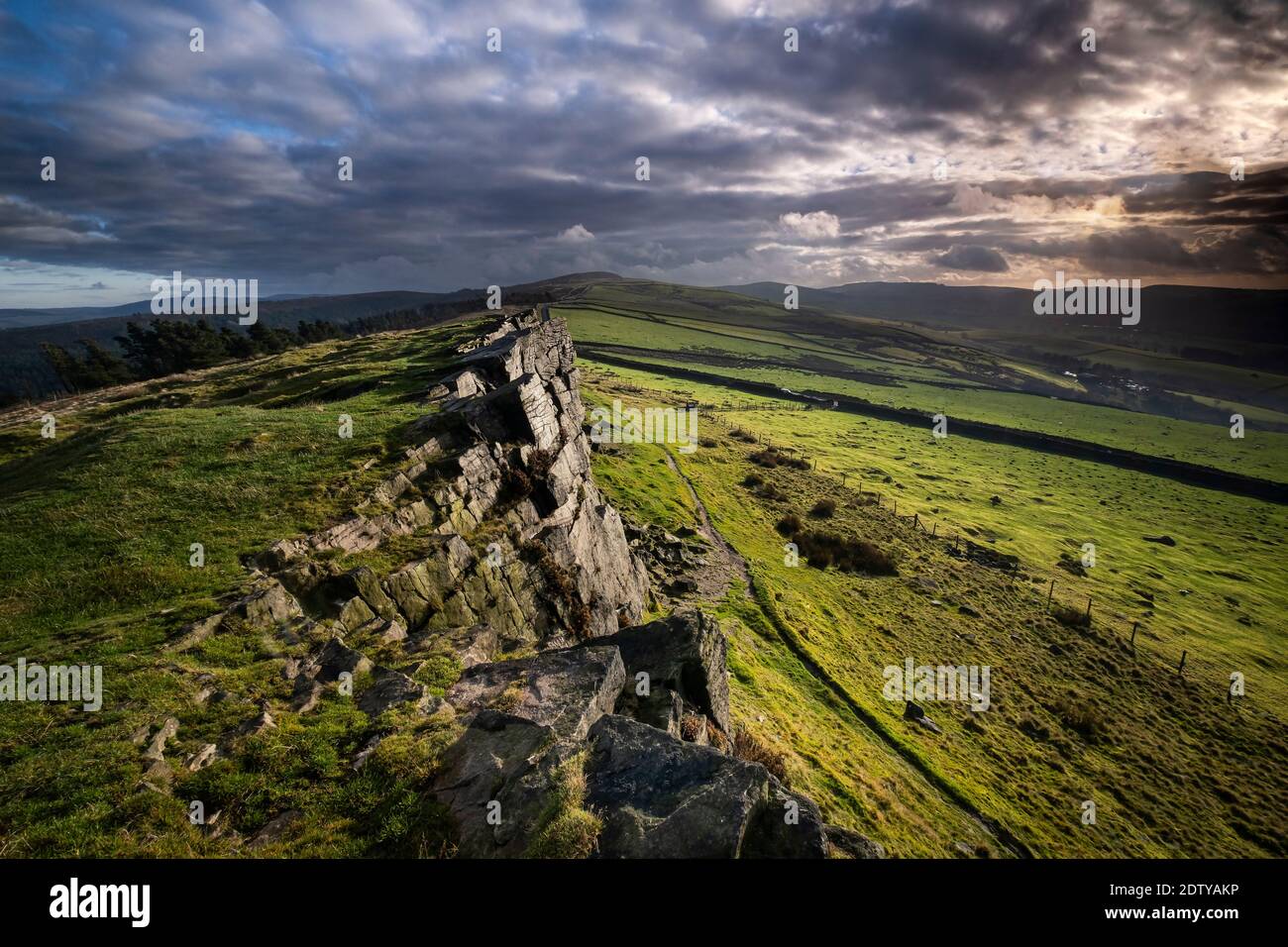 Windhangen Rocks, Cheshire et Derbyshire Border, Peak District National Park, Angleterre, Royaume-Uni Banque D'Images