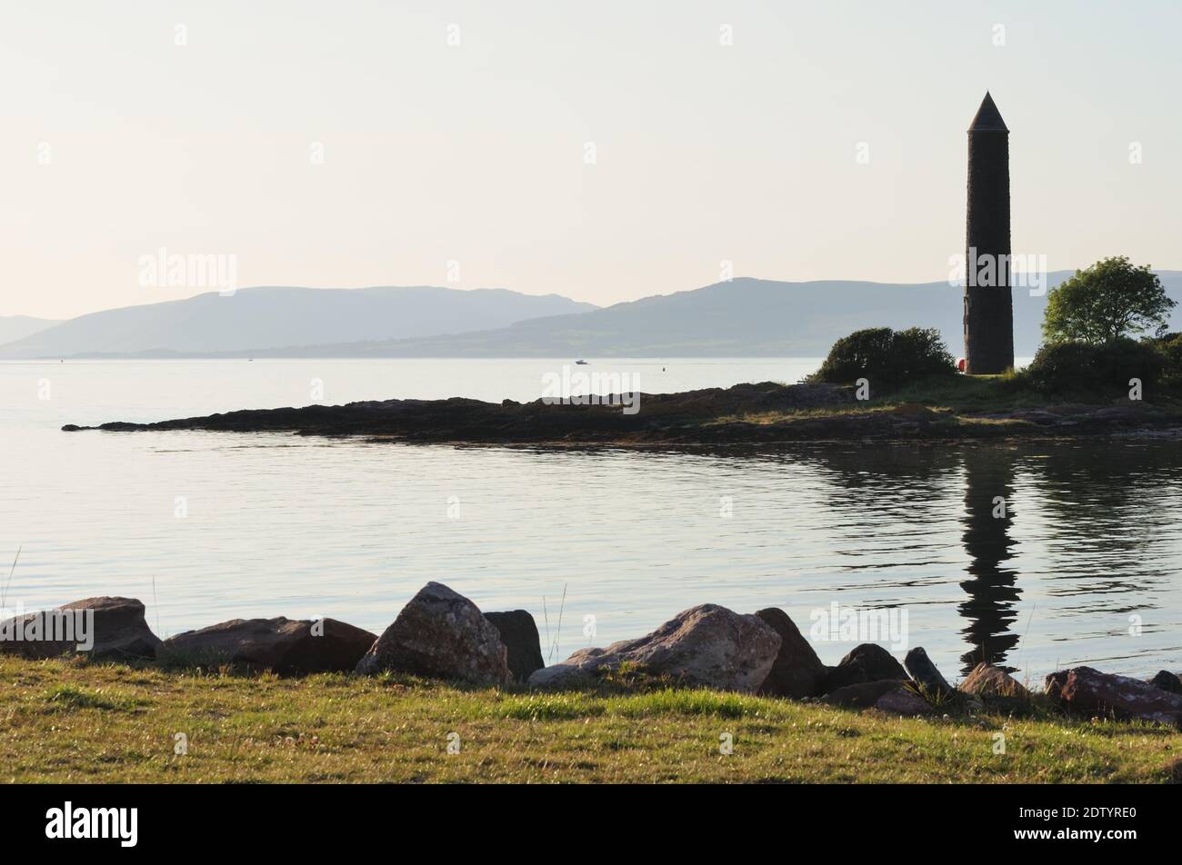 Le crayon, monument de 70 pi construit en 1912, pour commémorer la bataille de Largs 1263, quand les Écossais ont vaincu le roi Haco de Norvège. Écosse. Banque D'Images