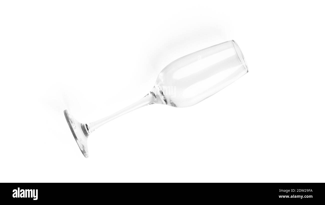 Flûte à champagne sur fond blanc. Photo de haute qualité Banque D'Images