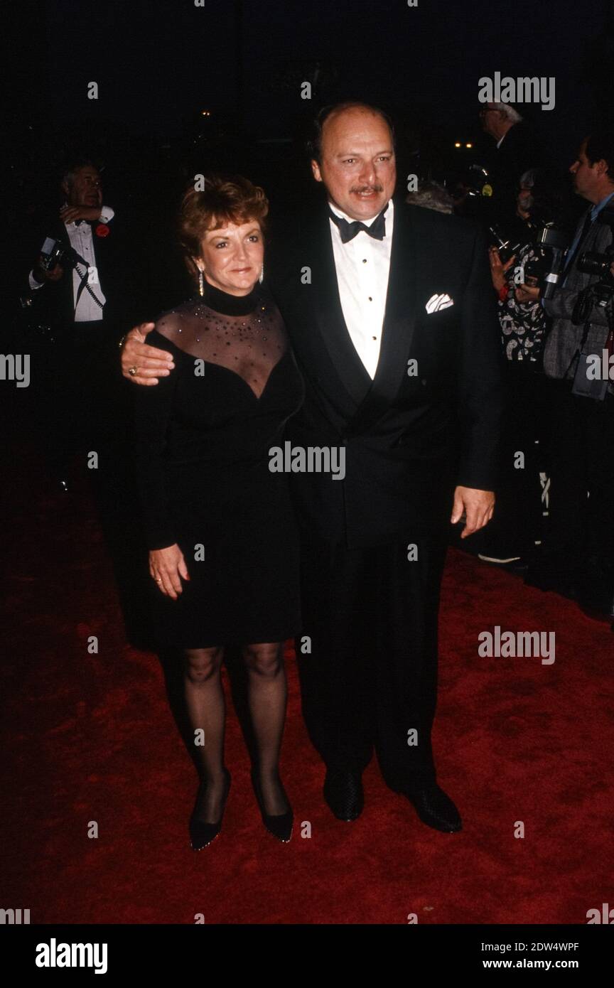 Dennis Franz, épouse Joanie Zeck participe à la 80e fête d'anniversaire de Frank Sinatra, Los Angeles, CA le 13 décembre 1994 / référence du dossier 34000-1648PLTHA Banque D'Images