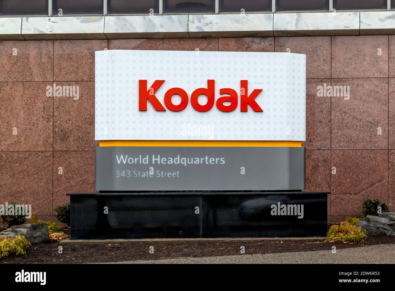 Gros plan de l'enseigne Kodak est visible le 3 mars 2020 devant leur siège mondial à Rochester, NY, États-Unis . Banque D'Images